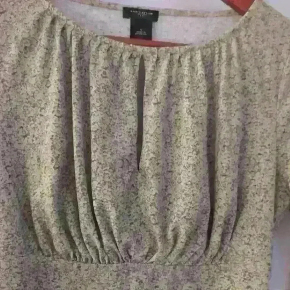 🌴2/$25🌴ANN TAYLOR | Tan/Brown Ruched Fitted 3/4 Length Sleeve Top Size Small - Picture 2 of 5